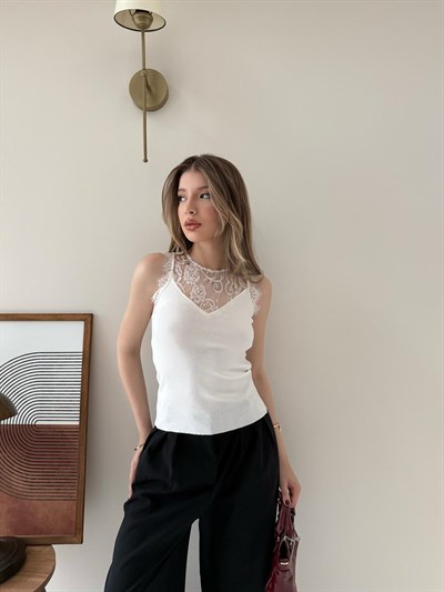 Yaka Dantel Detay Sıfır Kol Triko Atlet Beyaz 2180