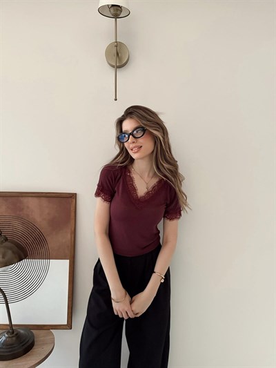 Yaka Ve Kol Dantel Detay Modal Bluz Mürdüm 2134