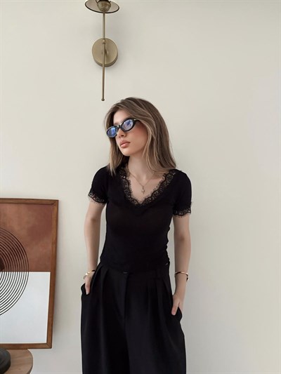 Yaka Ve Kol Dantel Detay Modal Bluz Siyah 2134