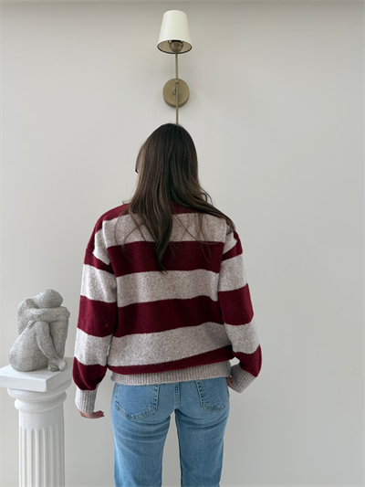 YAKALI KALP NAKIŞ DETAY ÇİZGİLİ SALAŞ KAZAK BORDO 2005