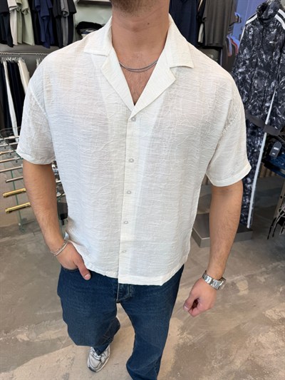 Beyaz Kendinden Desenli Kısa Kol Gömlek