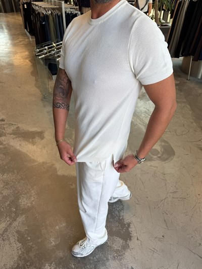 Beyaz Triko Tshirt 