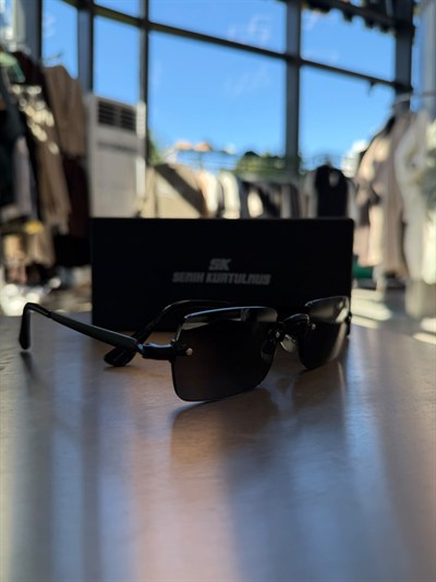 Black Monark MN1