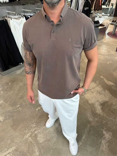 Kahverengi NWP Liosell Kumaş Yakalı T-Shirt