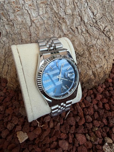 LACİVERT KADRAN TIRTIKLI BEZEL ÇELİK KORDON SAAT