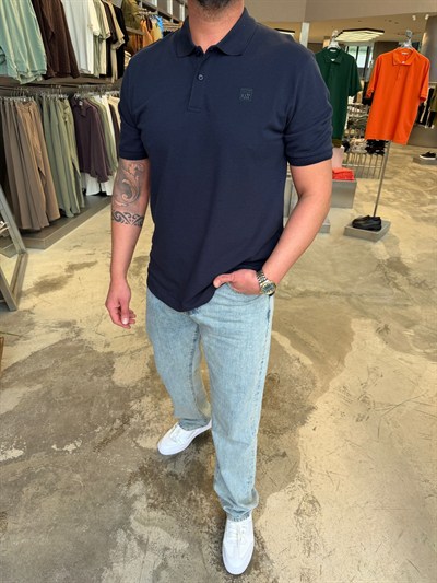 Lacivert Minimal Baskılı Yakalı T-Shirt NWP10004