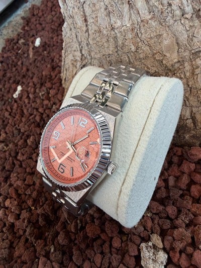 ORANGE KADRAN TIRTIKLI BEZEL ÇELİK KORDON SAAT