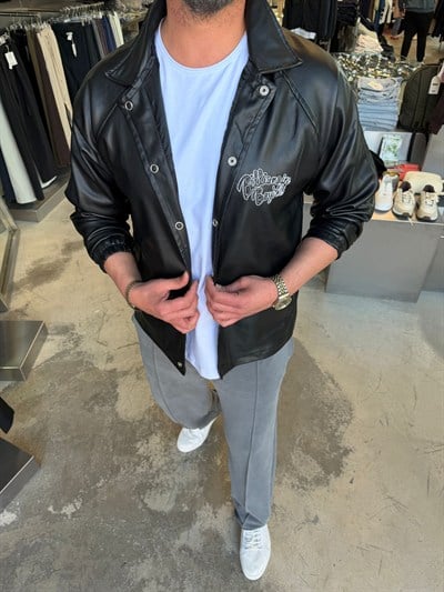 Siyah Arka Baskılı Deri Ceket