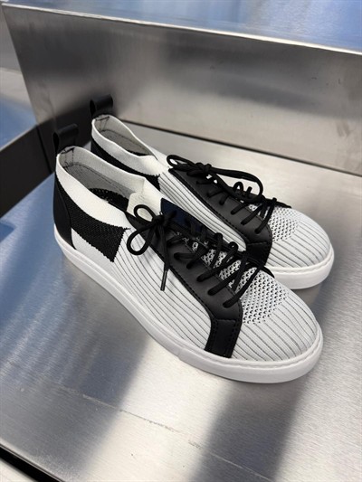 Siyah Beyaz Triko Ayakkabı