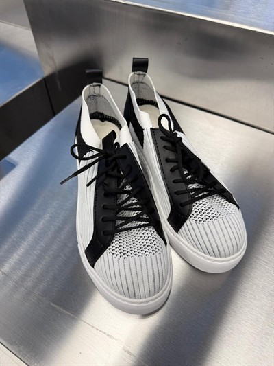 Siyah Beyaz Triko Ayakkabı