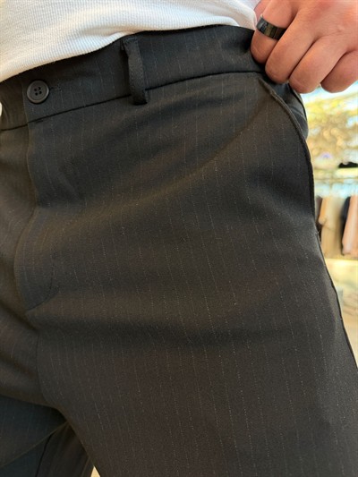 Siyah Çizgili Kumaş Pantolon -W5082