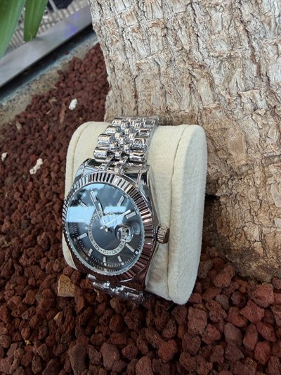 SİYAH KADRAN TIRTIKLI BEZEL ÇELİK KORDON SAAT