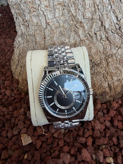 SİYAH KADRAN TIRTIKLI BEZEL ÇELİK KORDON SAAT