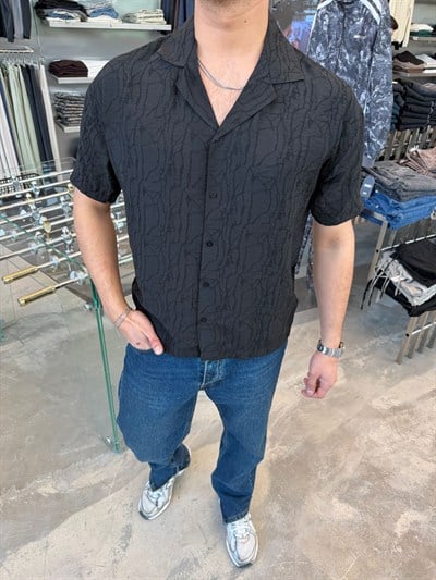 Siyah Kendinden Desenli Kısa Kol Gömlek