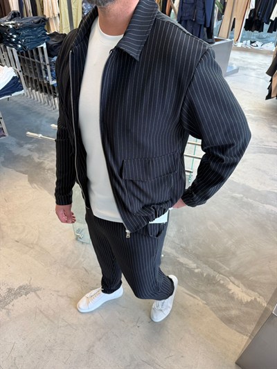 Siyah LNS Çizgili Takım