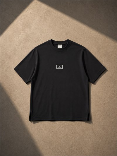 Siyah Minimal Baskılı T-Shirt