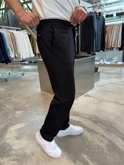 Siyah Regular Kalıp Petek Örme Pantolon NWP16003