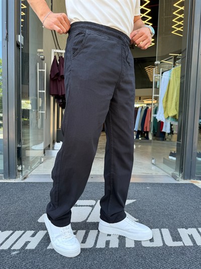 Siyah Regular Kesim İnce Gabardin Pantolon