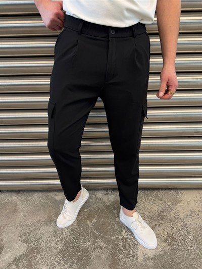 Siyah Yan Cepli Havuç Kesim Kumaş Pantolon -W5023