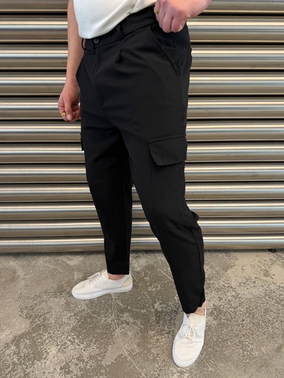 Siyah Yan Cepli Havuç Kesim Kumaş Pantolon -W5023