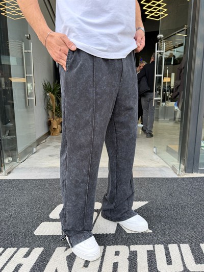 Siyah Yıkamalı Paça Fermuarlı Baggy Eşofman BRR40-203-1