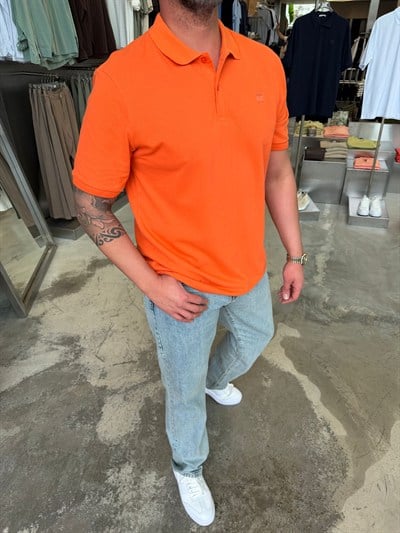 Turuncu Minimal Baskılı Yakalı T-Shirt NWP10004