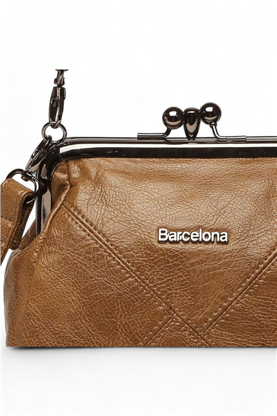 21Kbarcelona Logo Detaylı Kadın Çapraz Askılı Çanta