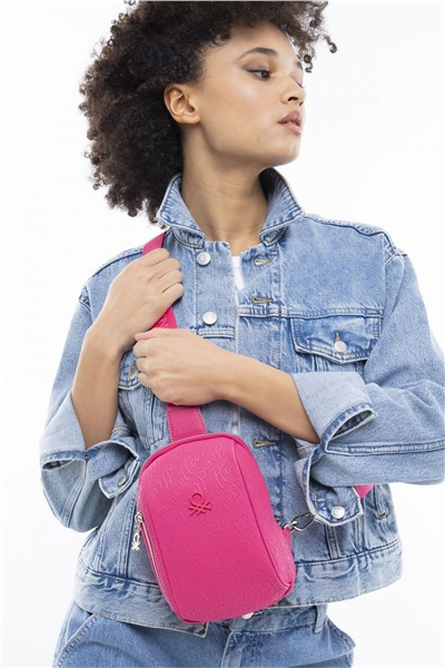 Benetton Logo Detaylı Kadın Body Bag