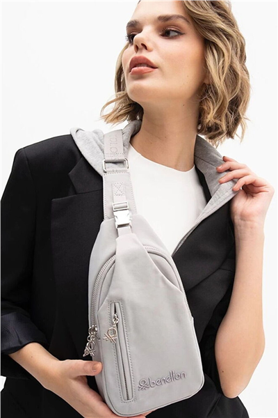 Benetton Logo Detaylı Kadın Body Bag