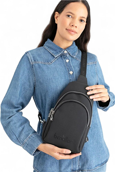 Benetton Logo Detaylı Kadın Body Bag