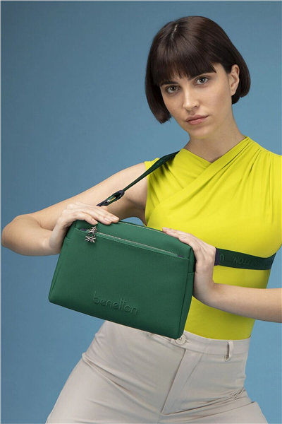 Benetton Logo Detaylı Kadın Çapraz Askılı Çanta