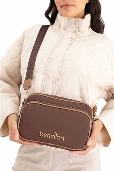 Benetton Logo Detaylı Kadın Çapraz Askılı Çanta