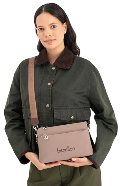 Benetton Logo Detaylı Kadın Çapraz Askılı Çanta