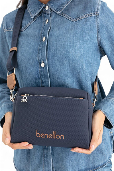 Benetton Logo Detaylı Kadın Çapraz Askılı Çanta