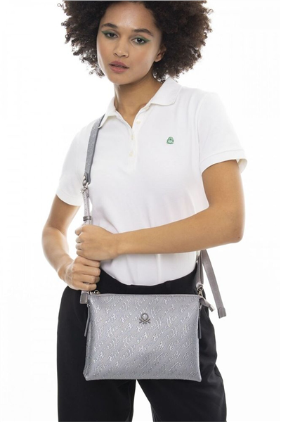 Benetton Logo Detaylı Kadın Çapraz Askılı Çanta
