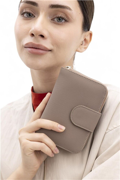 Benetton Logo Detaylı Kadın Portföy & Clutch Çanta