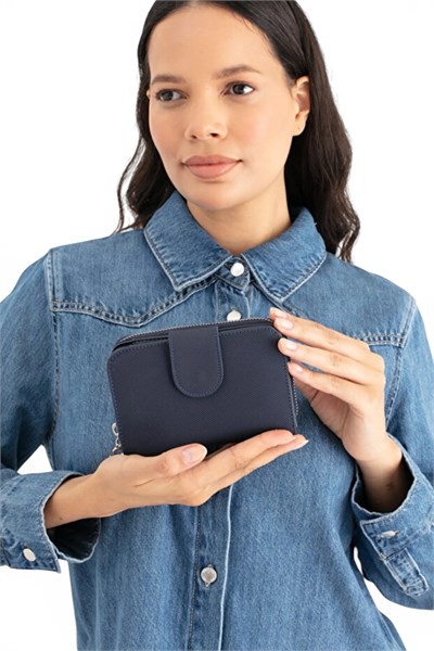 Benetton Logo Detaylı Kadın Portföy & Clutch Çanta