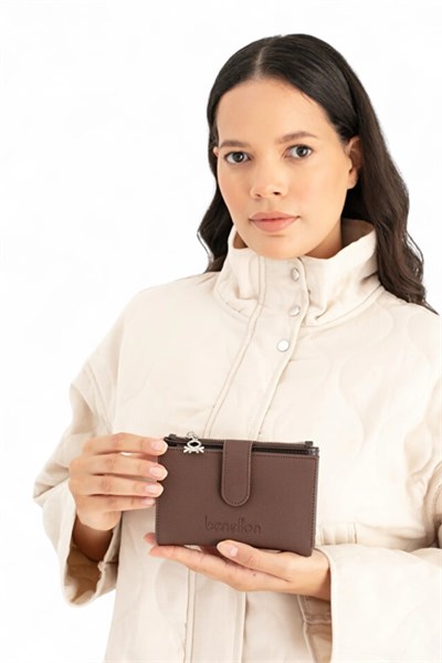 Benetton Logo Detaylı Kadın Portföy & Clutch Çanta