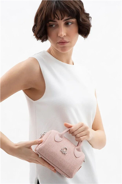 Benetton Monogram Kadın Çapraz Askılı Çanta