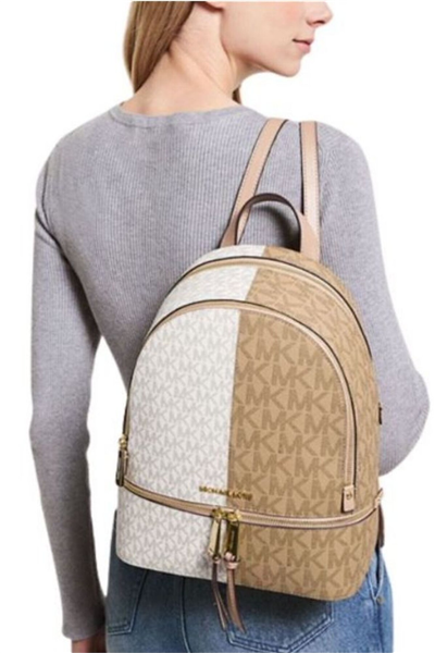 Michael Kors Monogram Kadın Sırt Çantası