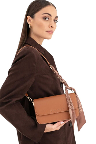 Sisley Logo Detaylı Kadın Çapraz Askılı Çanta