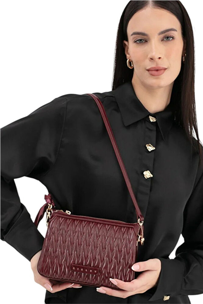 Sisley Logo Detaylı Kadın Çapraz Askılı Çanta