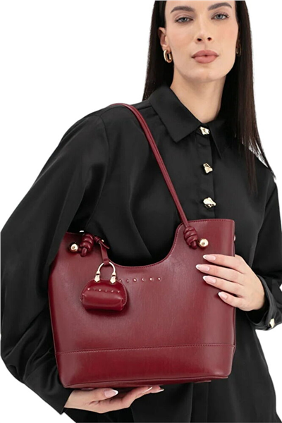 Sisley Logo Detaylı Kadın Omuz Çantası