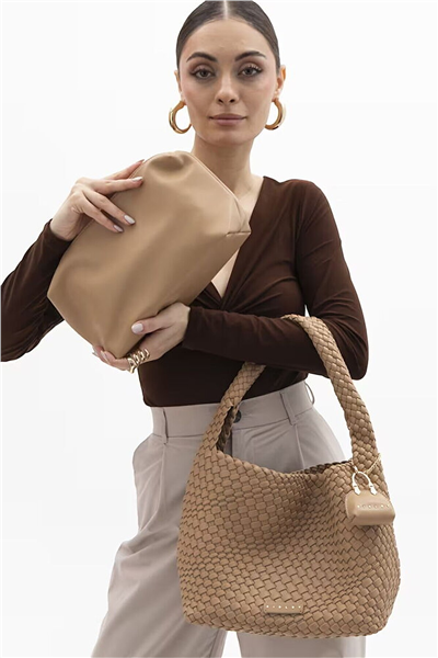 Sisley Logo Detaylı Kadın Omuz Çantası