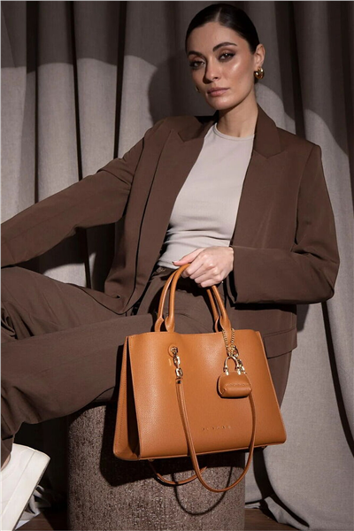 Sisley Logo Detaylı Kadın Omuz Çantası