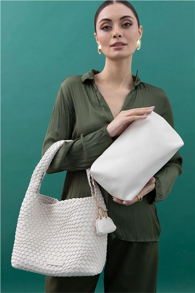 Sisley Logo Detaylı Kadın Omuz Çantası