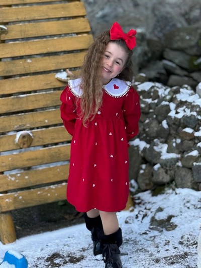 Kalp nakış detaylı elbise 