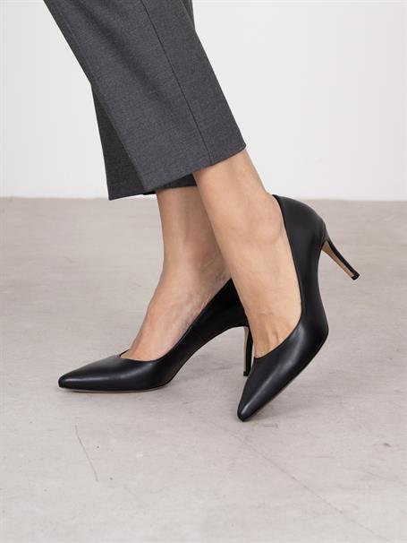 Paprica Siyah Deri Hakiki Deri Kadın Stiletto