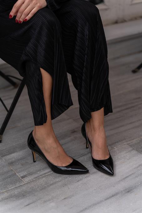 Paprica Siyah Rugan Hakiki Deri Kadın Stiletto