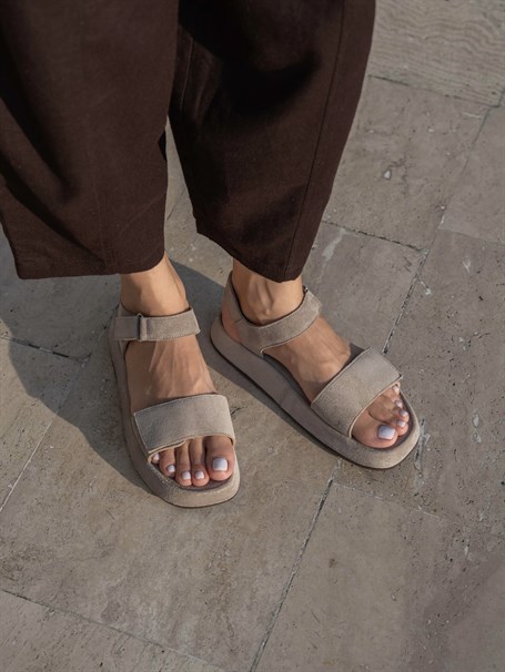 Sole Bej Süet Hakiki Deri Kadın Sandalet
